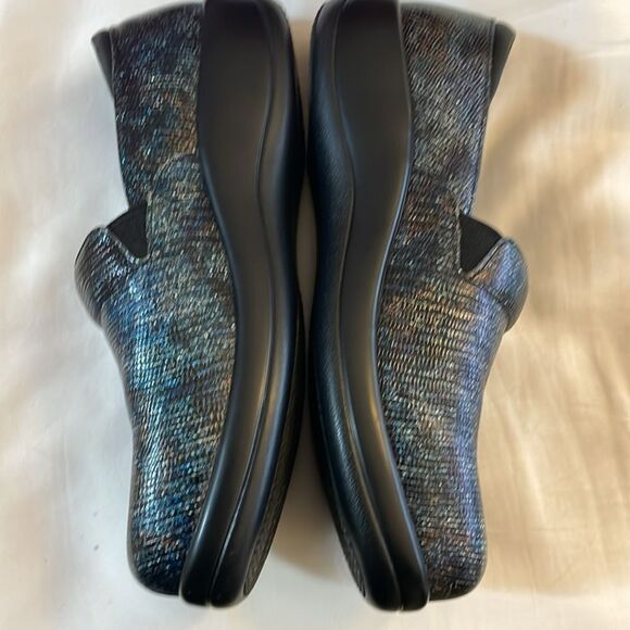 ALEGRIA LIGHTWEIGHT KELI MULTICOLOR SHIMMERY SHOES. A LITTLE BLING! NE… - Picture 5 of 12